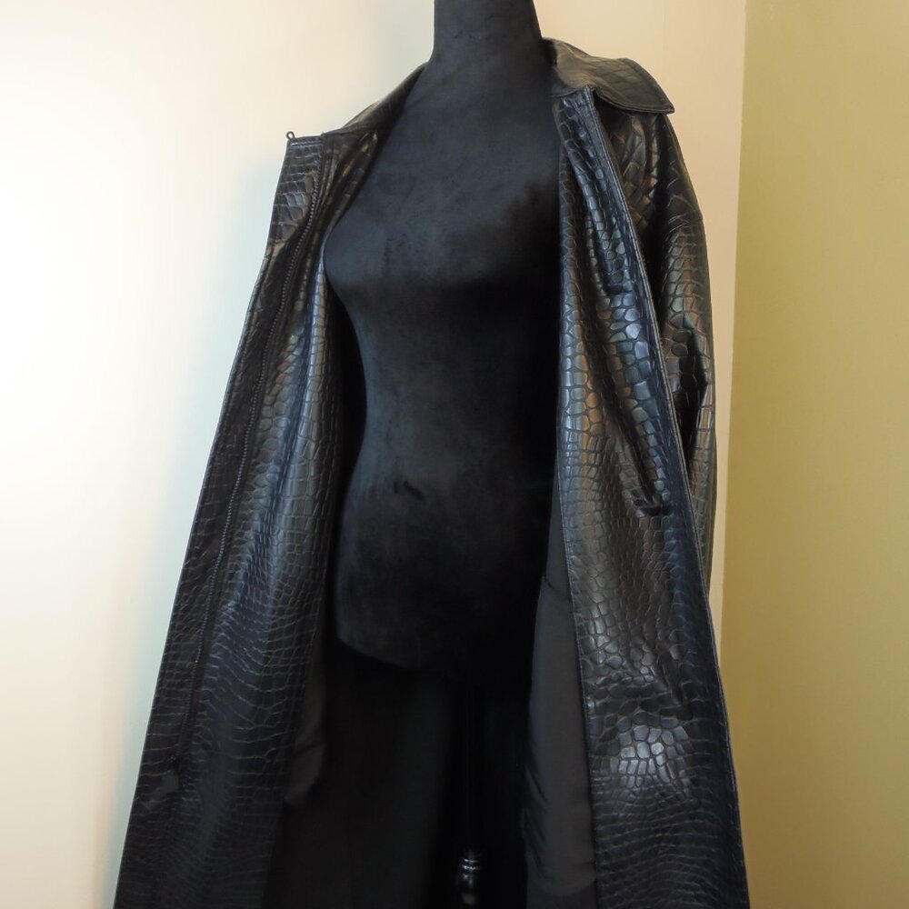 Mycra Pac‎ Life Crocodile Pattern Full Length 2X woman's Coat MobWife WhimsyGoth - Picture 13 of 16